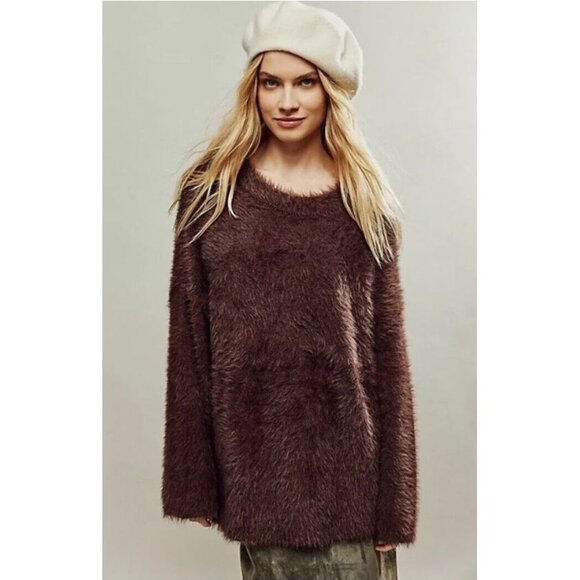 Free People Harrison Bunny Crew Fuzzy SWEATER Size L Mocha Brown Slouchy NEW - Picture 4 of 14